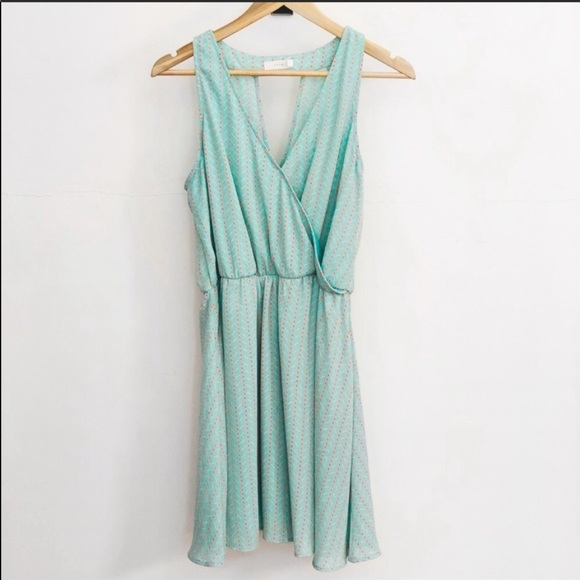 Lush Dresses & Skirts - Lush Mint V-Neck Mini Dress-Size Large (EUC)
